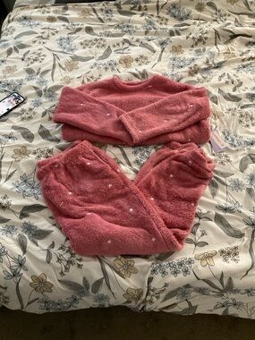 Plush Two-Piece Pajama Set in Rose Pink with Heart Accents